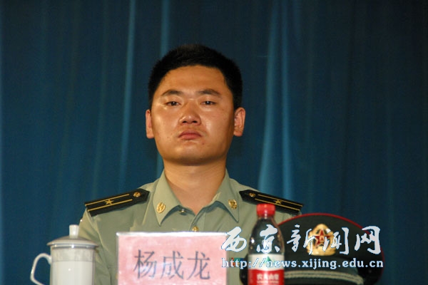 我校隆重举行2012级新生军训动员大会