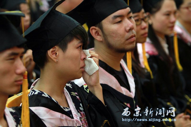 挥别母校再出发 祝福明天会更好