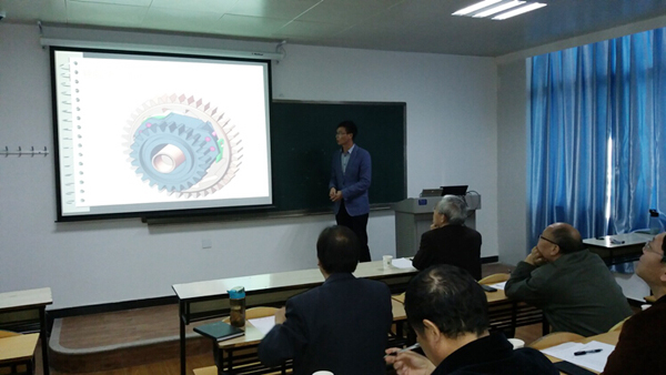 2014级研究生企业实践总结汇报会举行