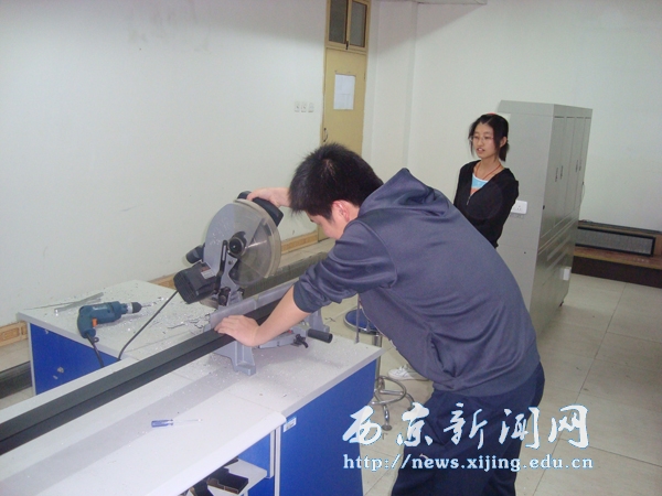 【机电工程系】学生生产LED显示屏纪实