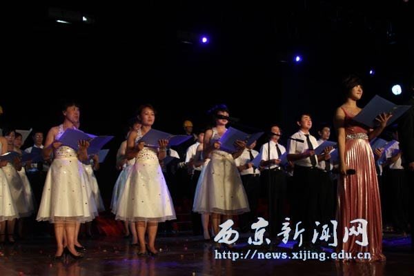 “红五月”诗歌朗诵赛又“红”西京园