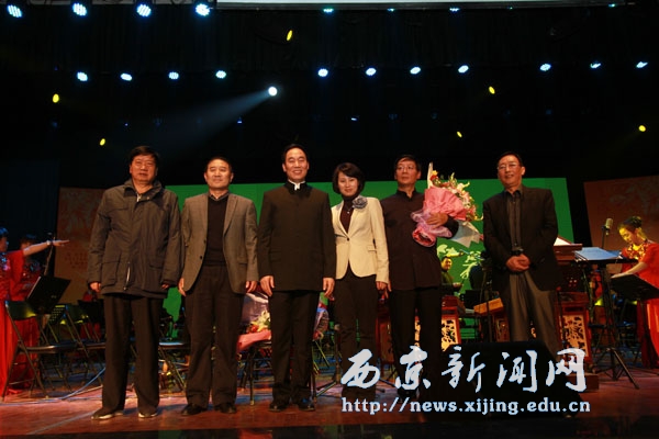 周一波音乐会走进西京学院