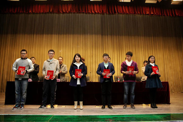 校企合作 以赛养学 以赛促学