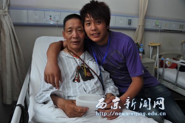 我校学生夏加旦周在医院参与志愿服务受表扬