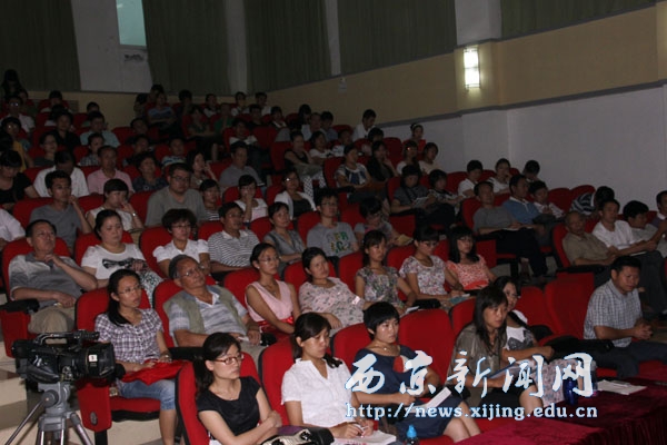 我校举行2012年新聘教师欢迎暨培训会
