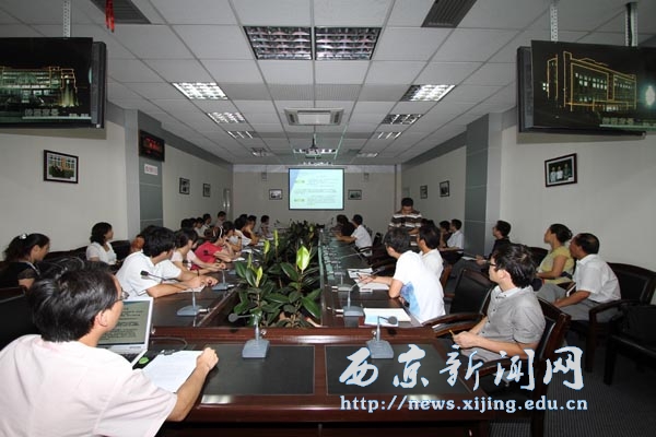 学校认真组织开展新聘教师培训工作