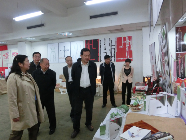 李仲为：使实践成果体现在育人中