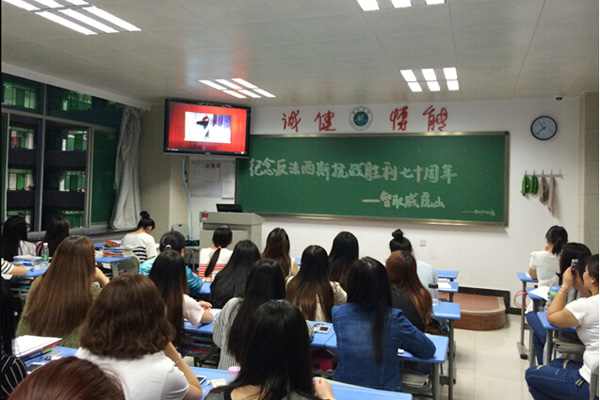 心连心党团工作室系列活动举行