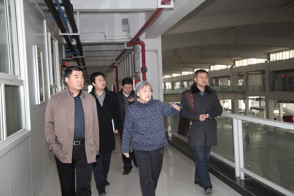 航空管委会主任一行来校洽谈